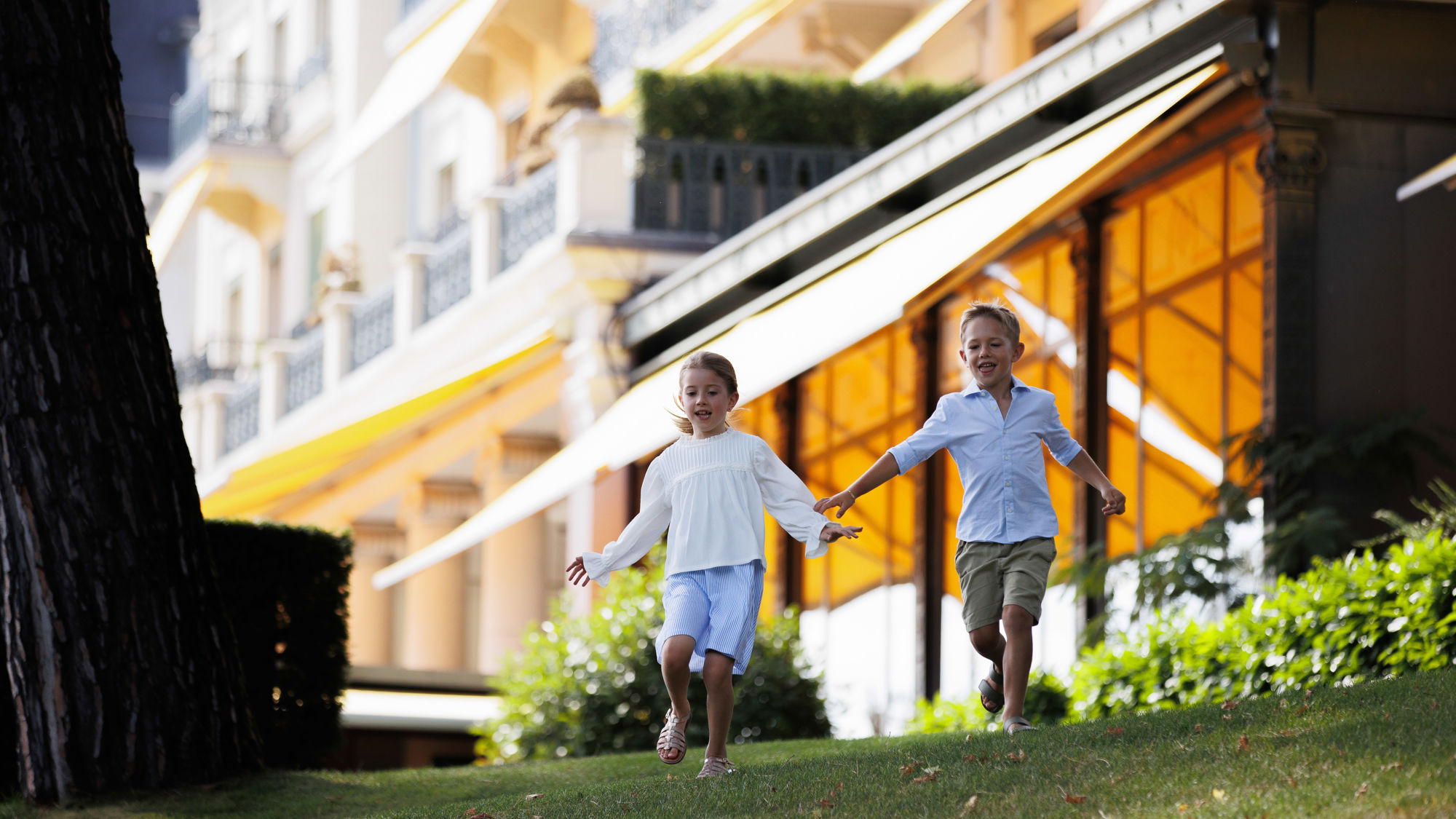 beau-rivage-palace-exterieur-enfants-famille-01.jpg